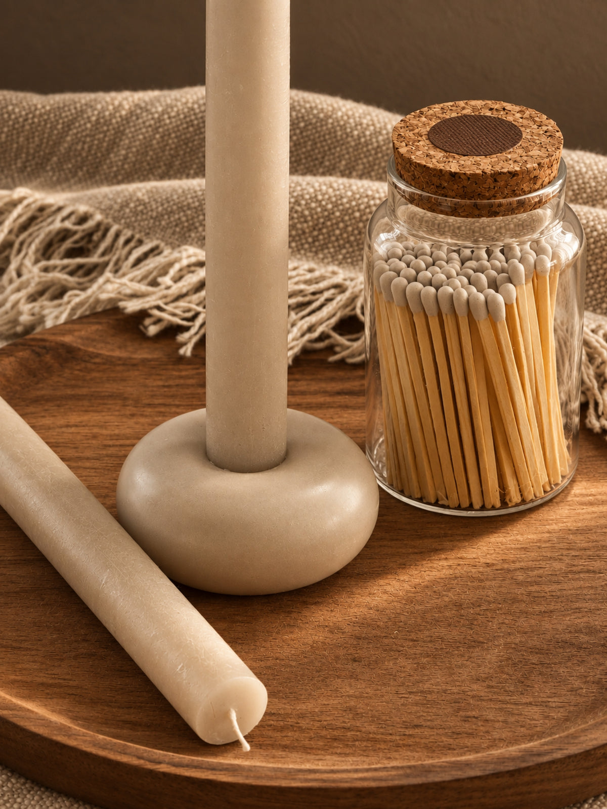 Set "Leise Momente": 2 Stabkerzen, Streichholzglas & Kerzenhalter