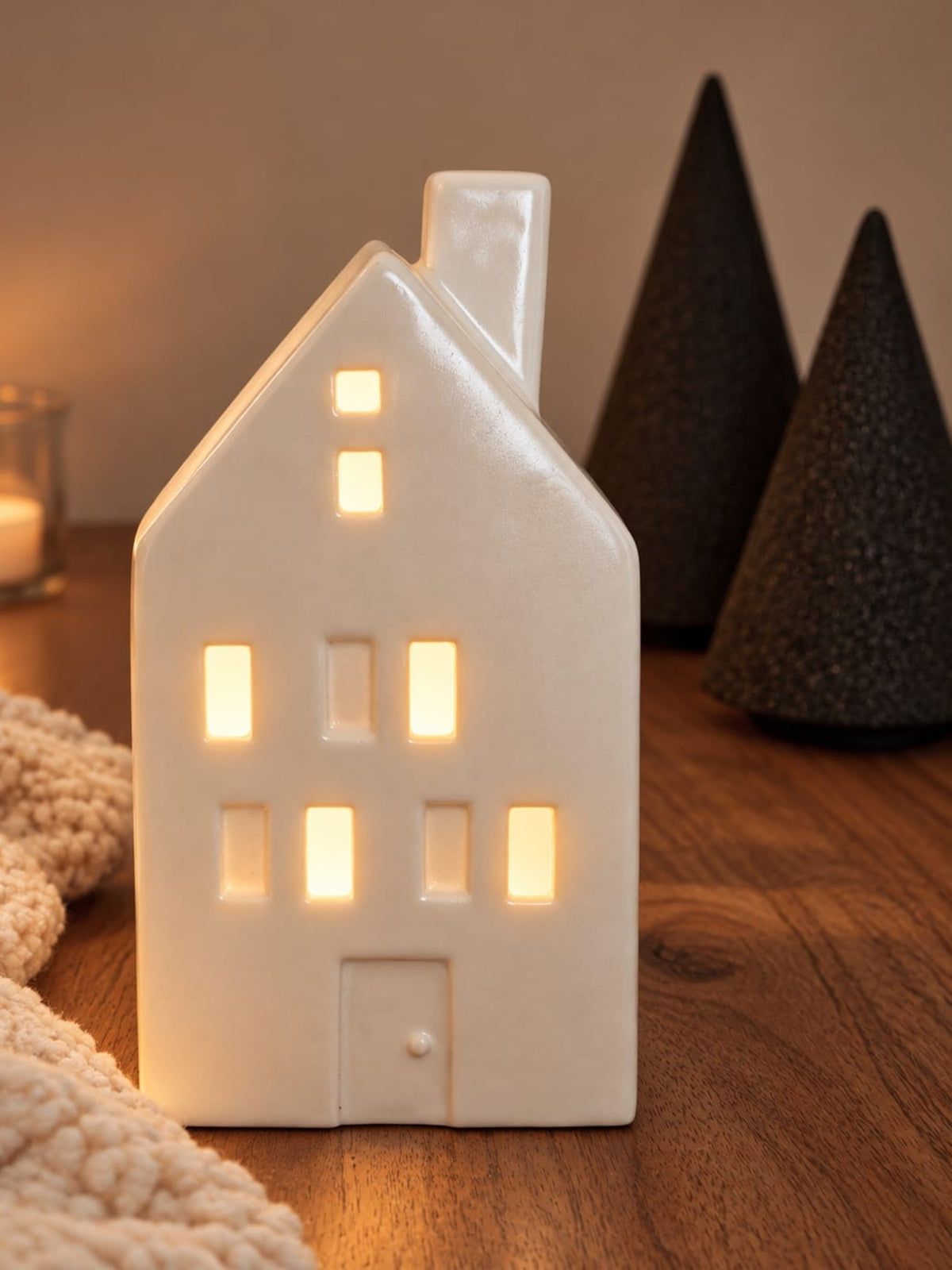 Set Lichtfenster: Keramikhaus mit Licht und zwei Bäume aus Recyclingpapier